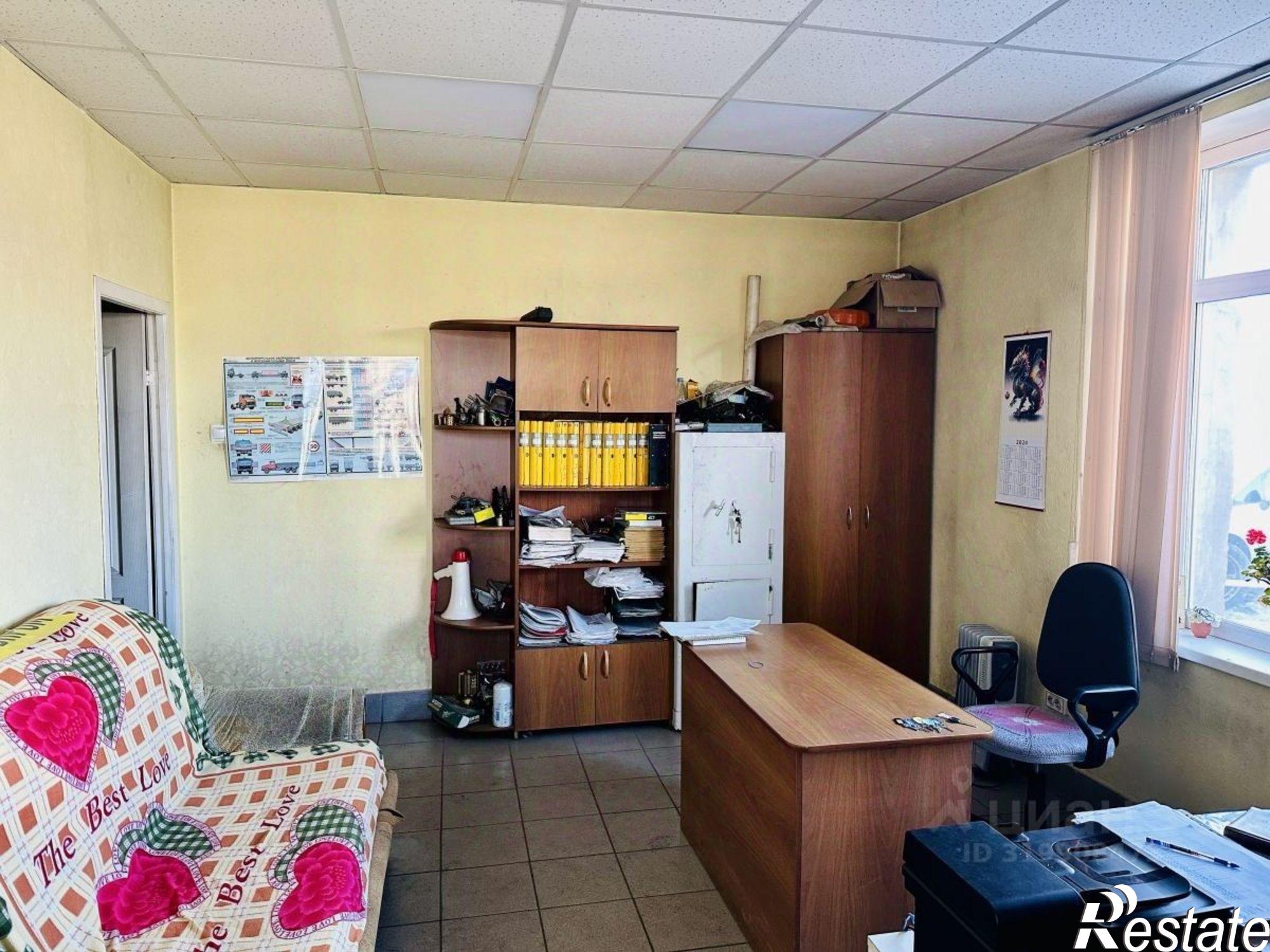 Сдать складское помещение за 254 700 рублей на Воронежский проезд, 4