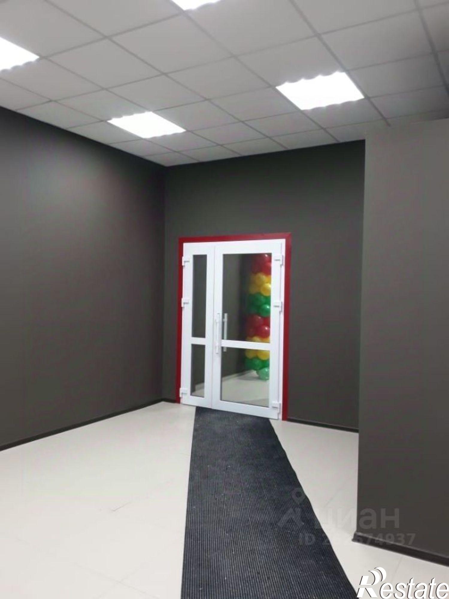 Сдать торговое помещение за 98 906 рублей на Трёхгорная улица, 57