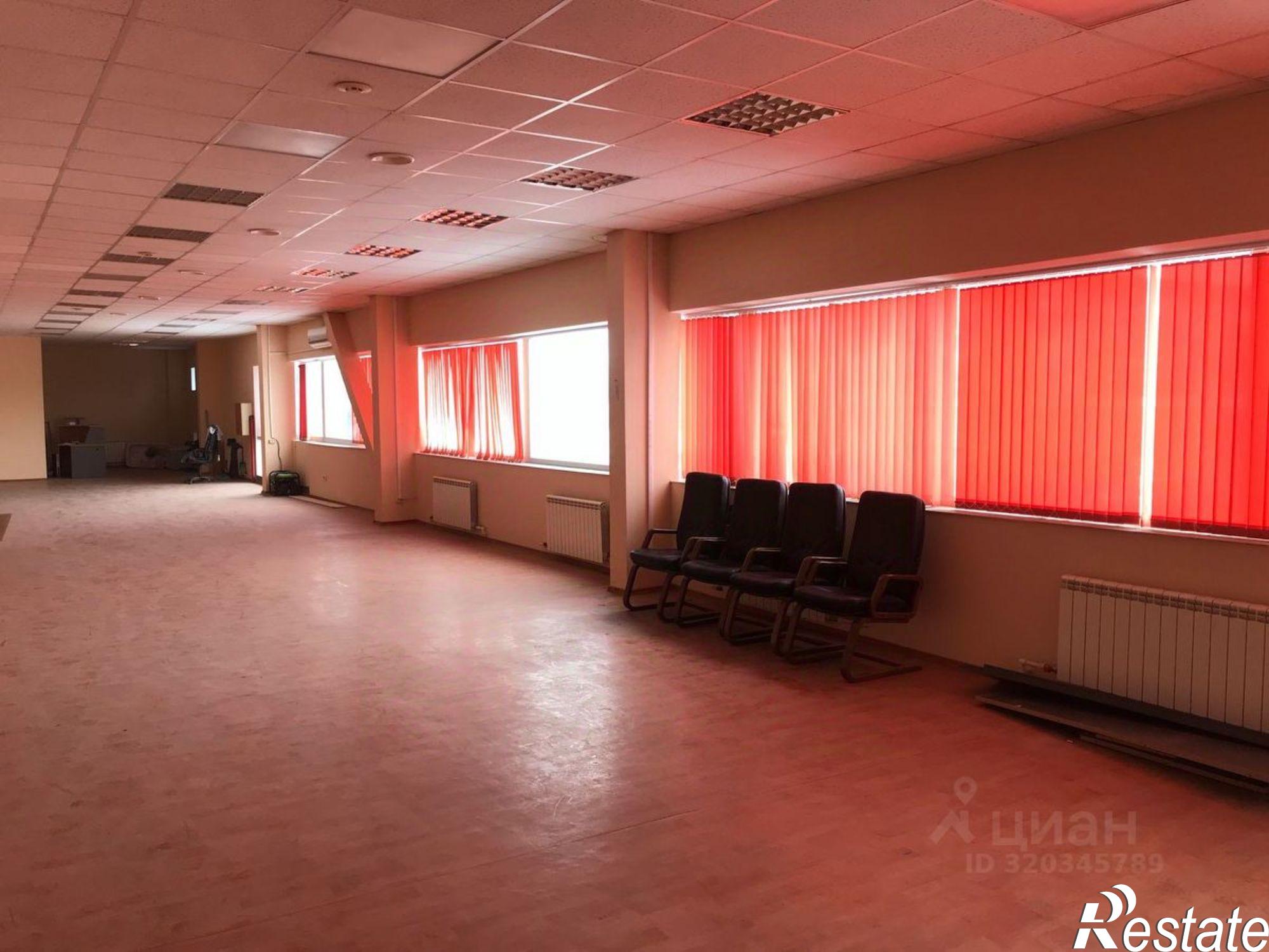 Сдать торговое помещение за 140 000 рублей на Промышленная улица, 13