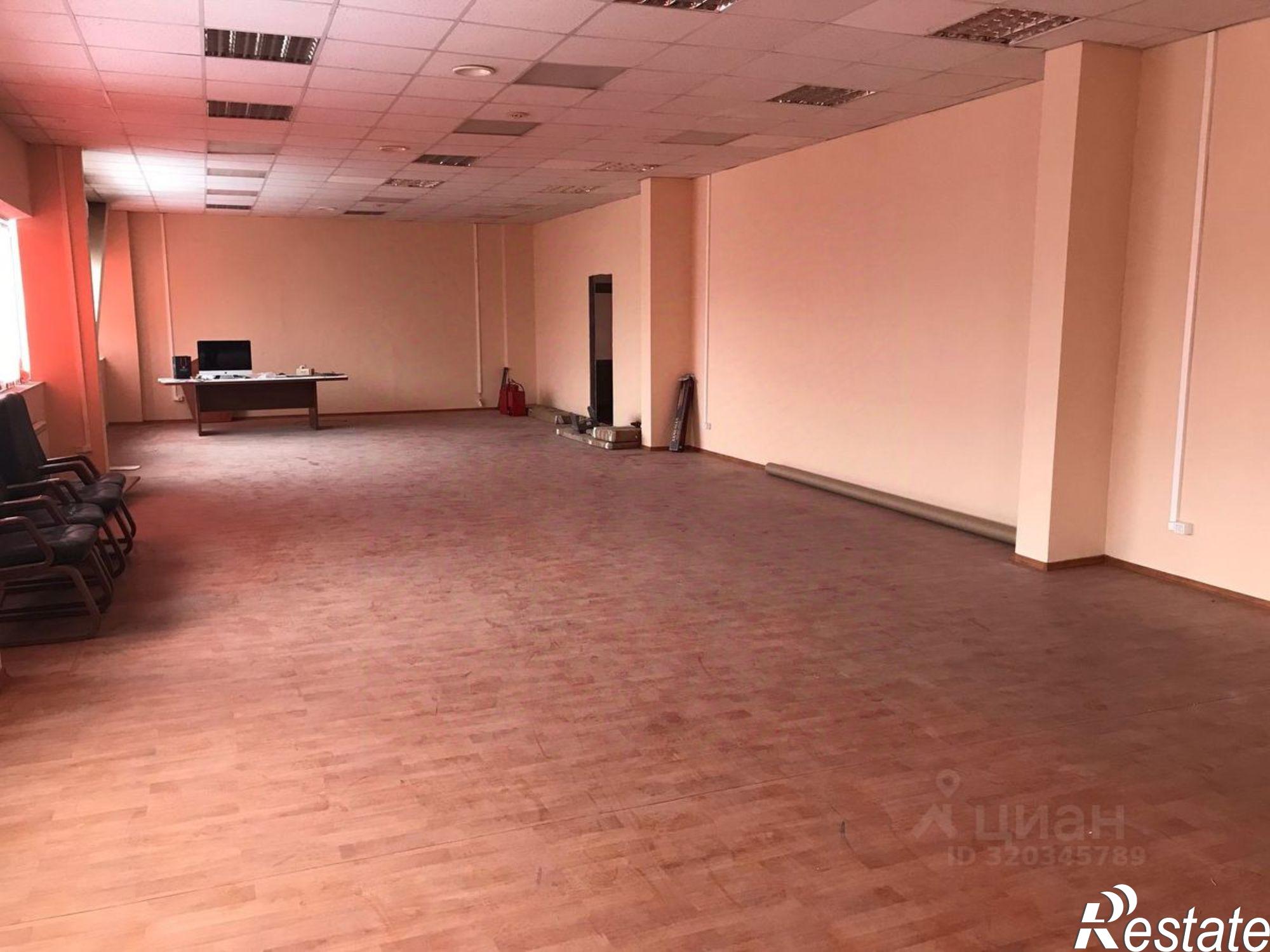 Сдать торговое помещение за 140 000 рублей на Промышленная улица, 13