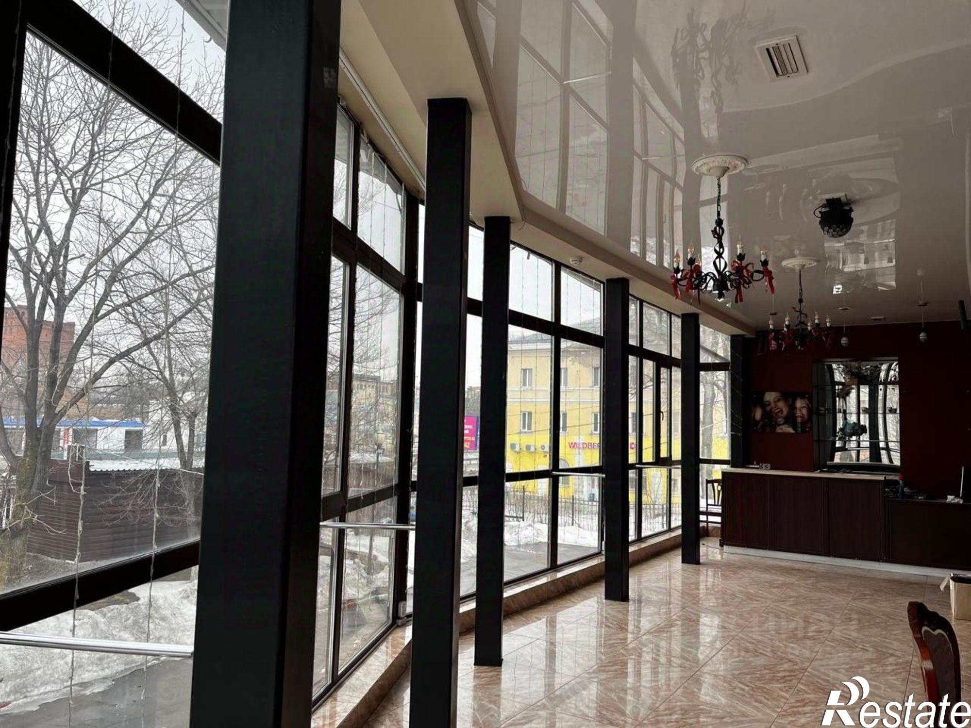 Сдать торговое помещение за 422 000 рублей на Краснореченская улица, 109