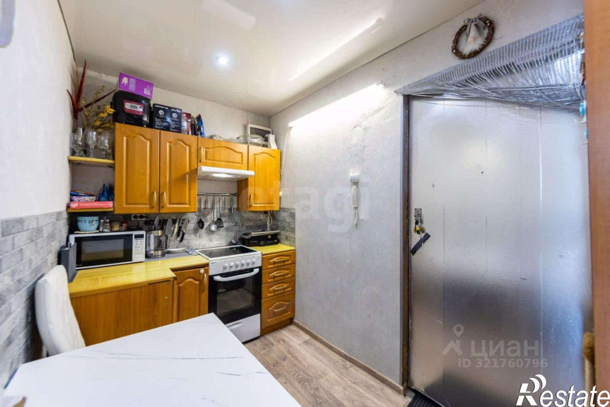 Купить комнату за 2 350 000 рублей на Трёхгорная улица, 43