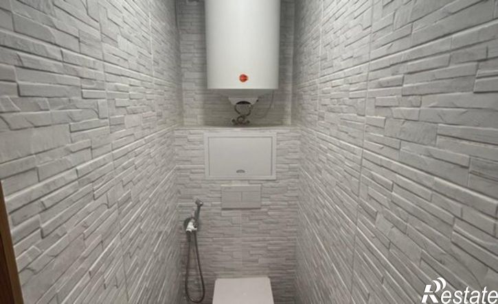 2-комн квартира улица Запарина, 8,  д. 8