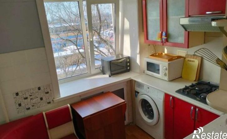 3-комн квартира проспект 60-летия Октября, 82,  д. 82