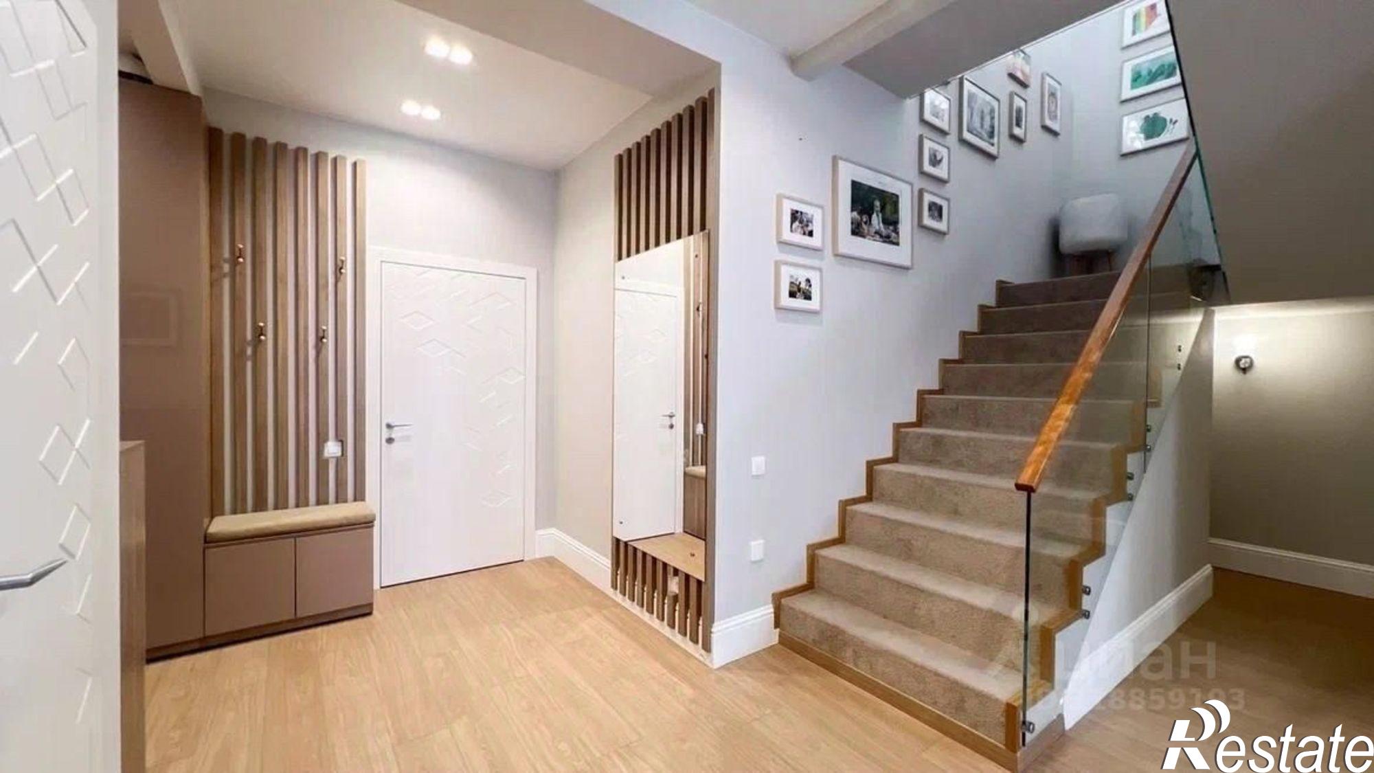 Сдать дачу, дом, коттедж за 170 000 рублей на ул Лазо, 10А