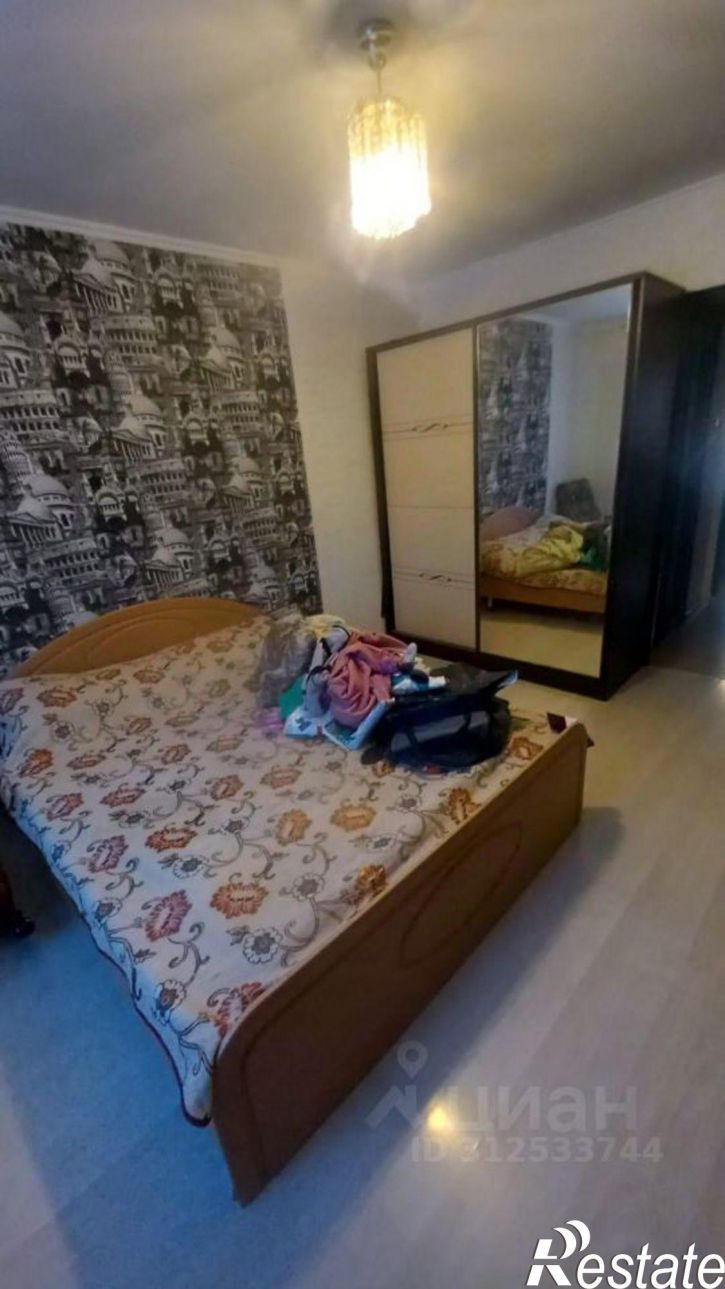 3-комн квартира улица Чехова, 4,  д. 4