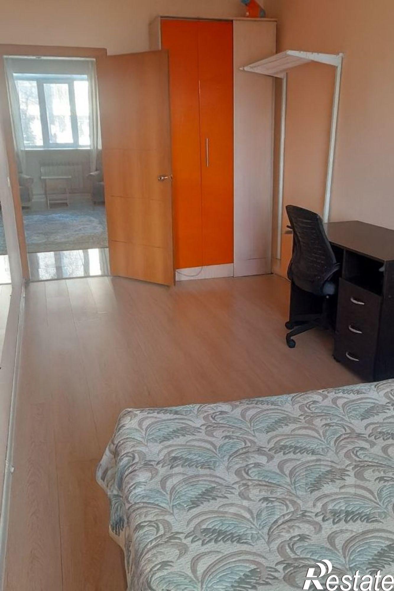 Сдать квартиру за 50 000 рублей на Ленинградский переулок, 11