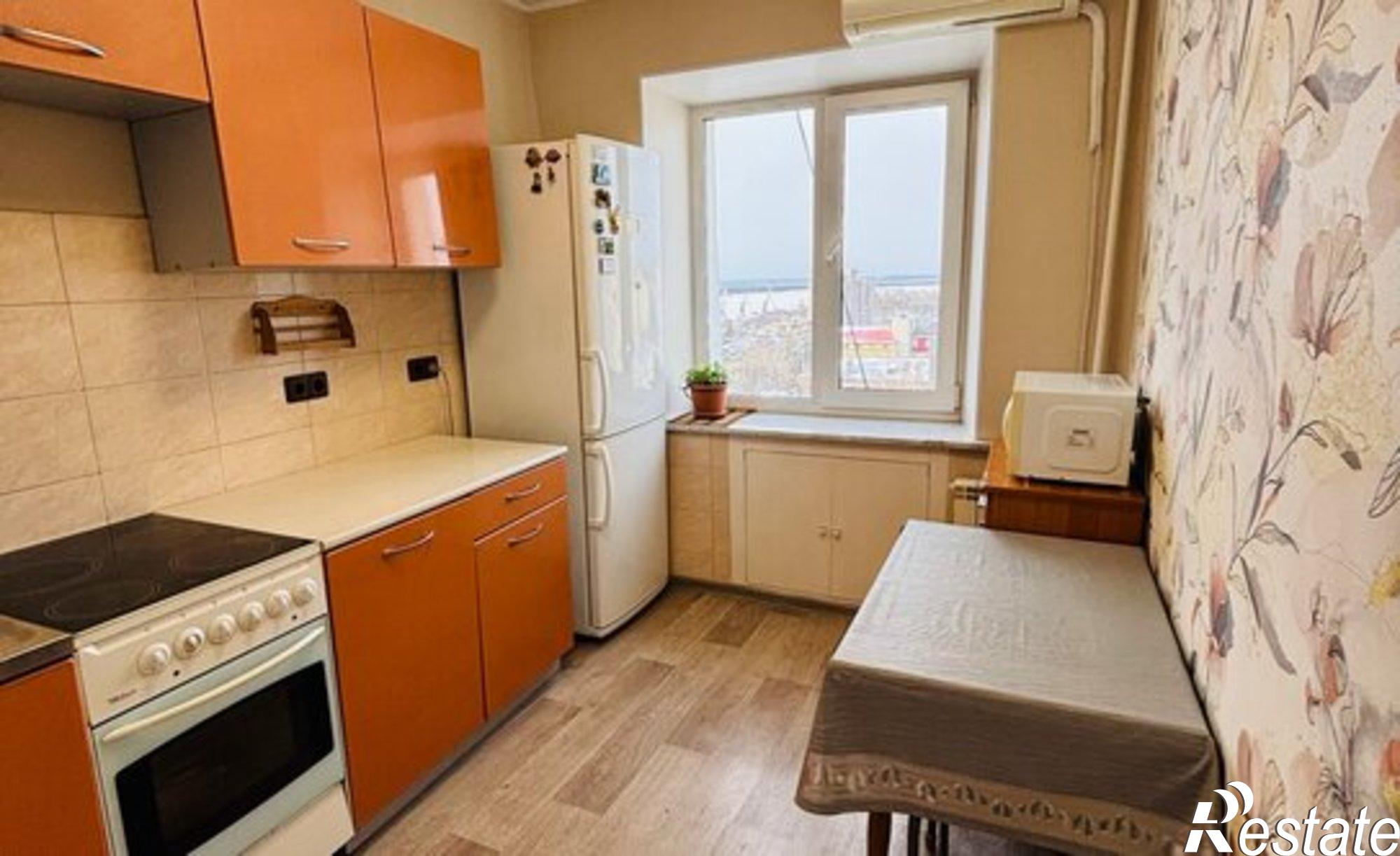 Купить квартиру за 10 000 000 рублей на улица Калинина, 122