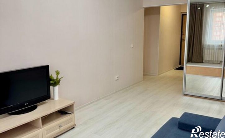 1-комн квартира улица Морозова Павла Леонтьевича, 87,  д. 87