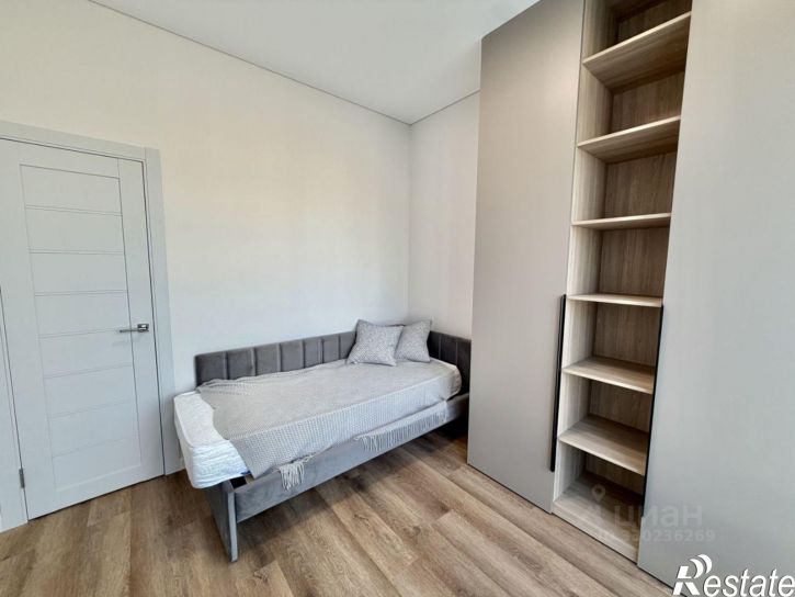 3-комн квартира улица Шеронова, 12,  д. 12
