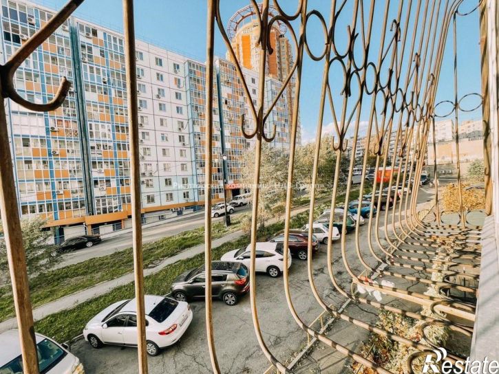 3-комн квартира ул Уссурийская, 8,  д. 8