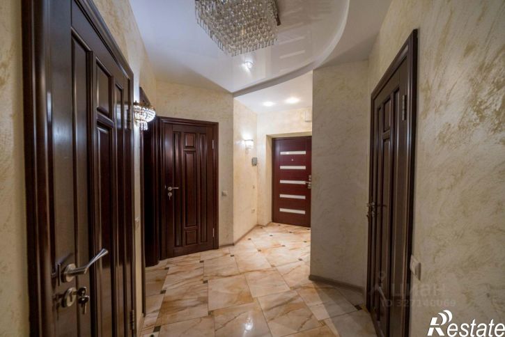4-комн квартира Ленинградская улица, 35Б,  д. 35Б