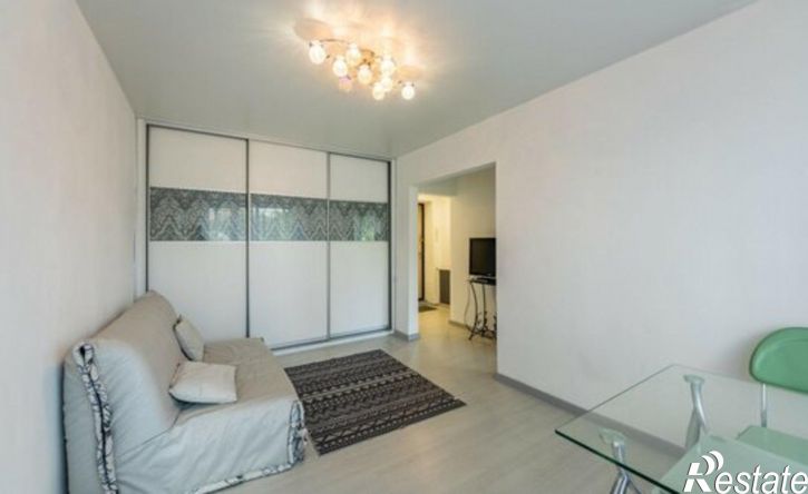 2-комн квартира улица Запарина, 15,  д. 15