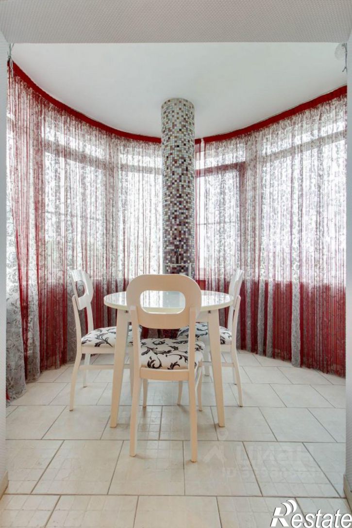 2-комн квартира ул Петра Комарова, 3,  д. 3