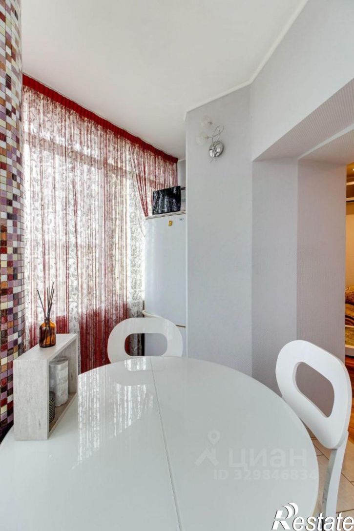 2-комн квартира ул Петра Комарова, 3,  д. 3