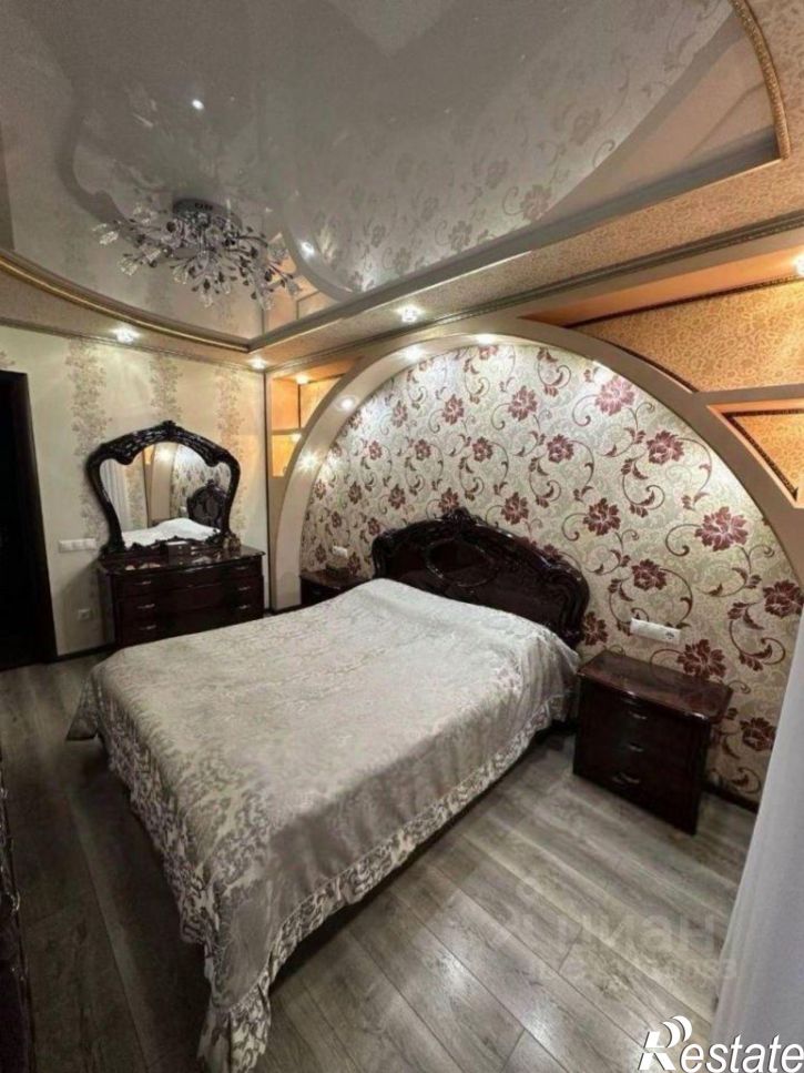 3-комн квартира улица Олега Кошевого, 10,  д. 10