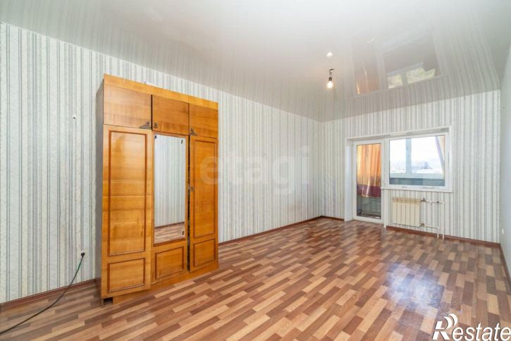 3-комн квартира улица Дзержинского, 4,  д. 4