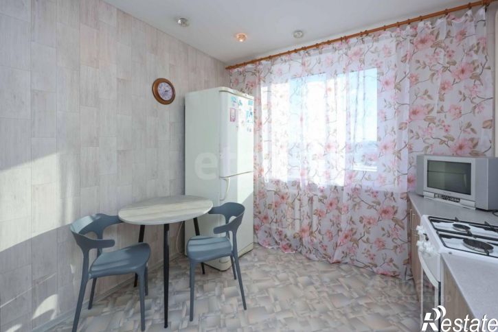 2-комн квартира ДОС квартал (Большой Аэродром), 77,  д. 77