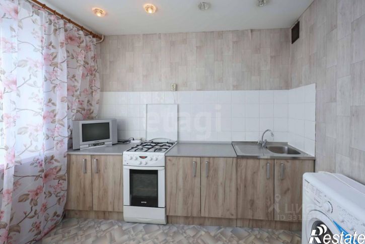 2-комн квартира ДОС квартал (Большой Аэродром), 77,  д. 77