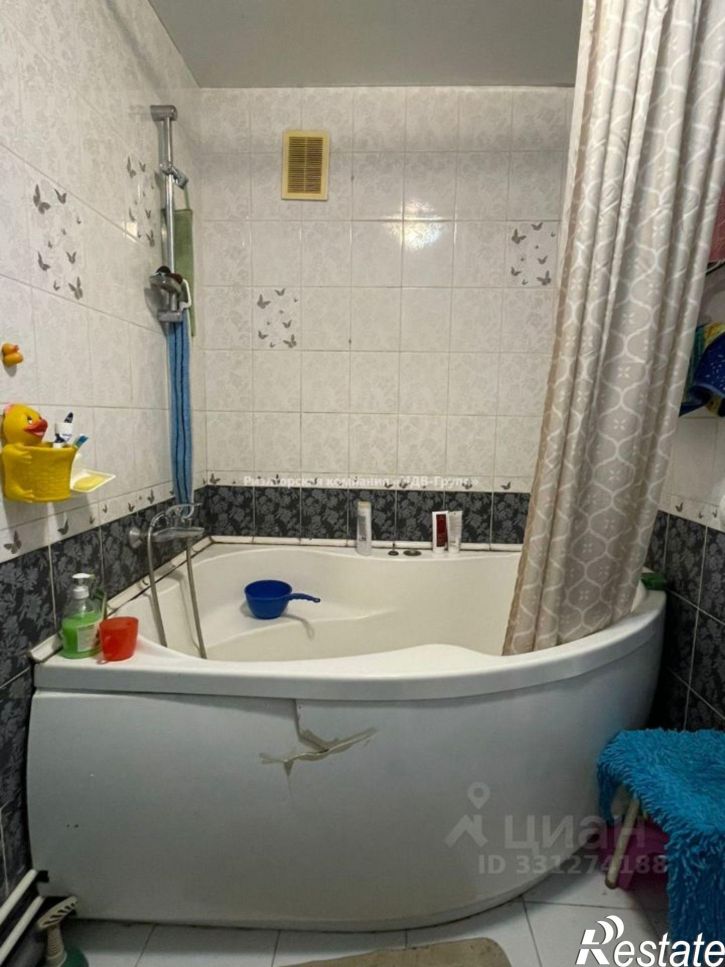 Комната улица Олега Кошевого, 10,  д. 10