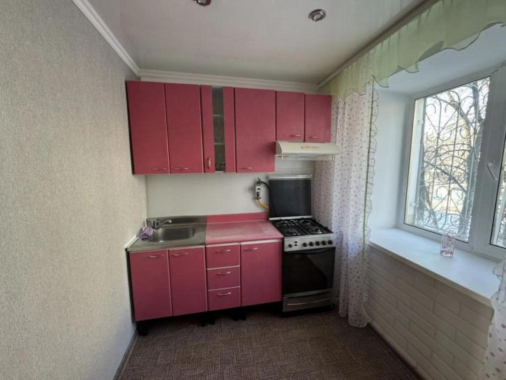 3-комн квартира Войкова, 18