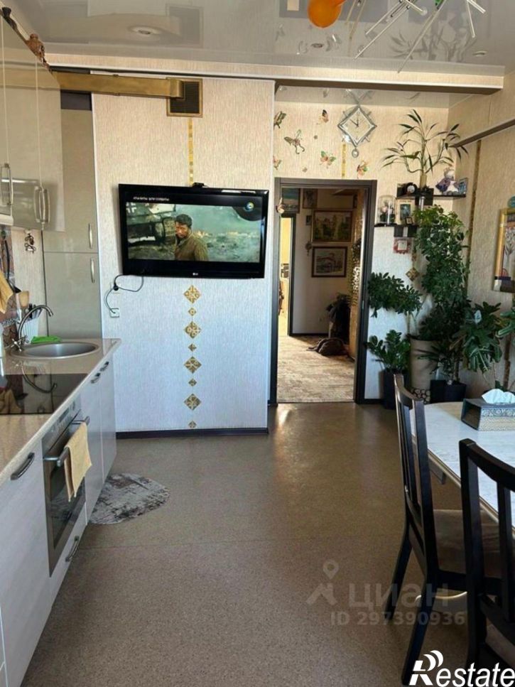 3-комн квартира улица Гамарника, 64,  д. 64