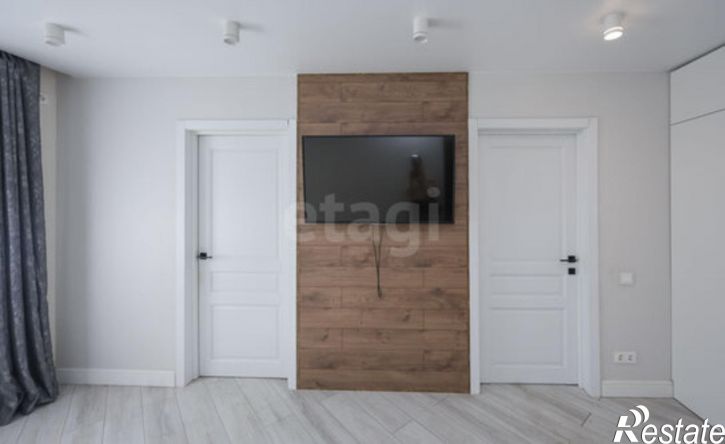 3-комн квартира улица Гамарника, 15,  д. 15