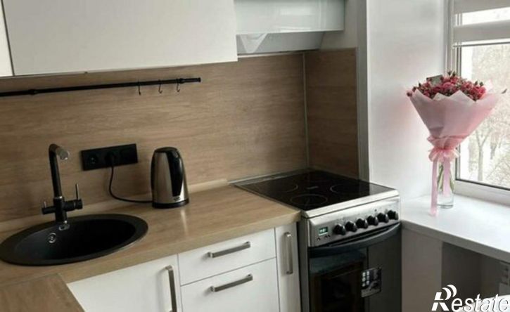 3-комн квартира ул Гамарника, 15,  д. 15