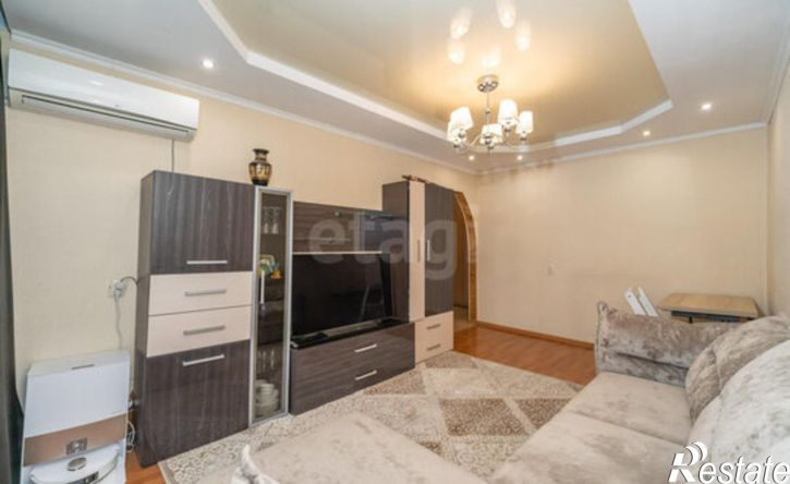 3-комн квартира кв-л Солнечный, 2,  д. 2