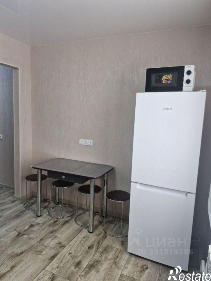 2-комн квартира Южный м-н, улица Рокоссовского, 10 к8