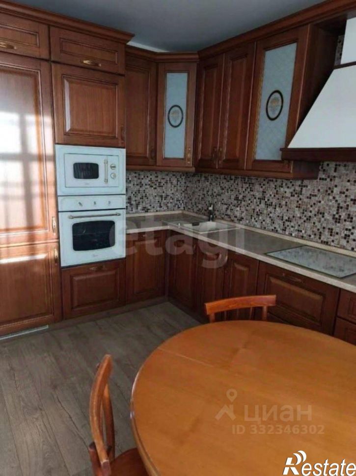 3-комн квартира ул Джамбула, 27,  д. 27