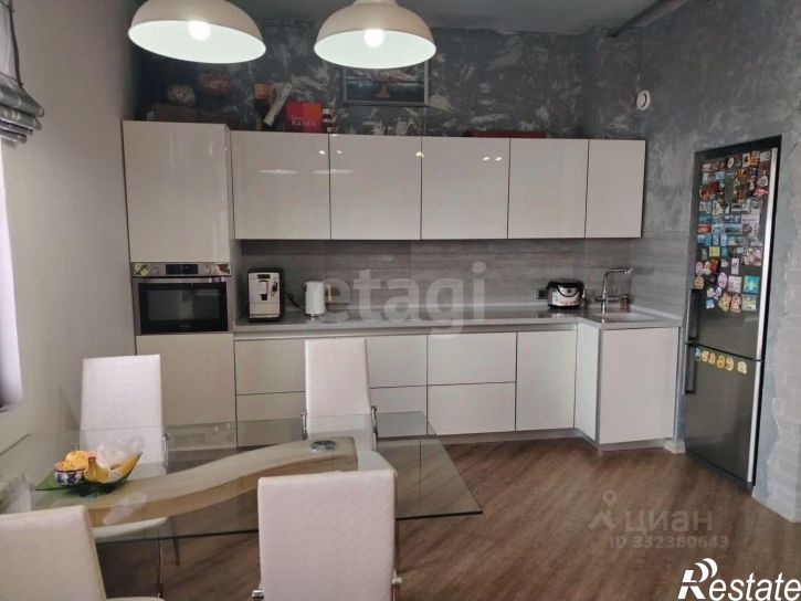 3-комн квартира ул Дзержинского, 64,  д. 64