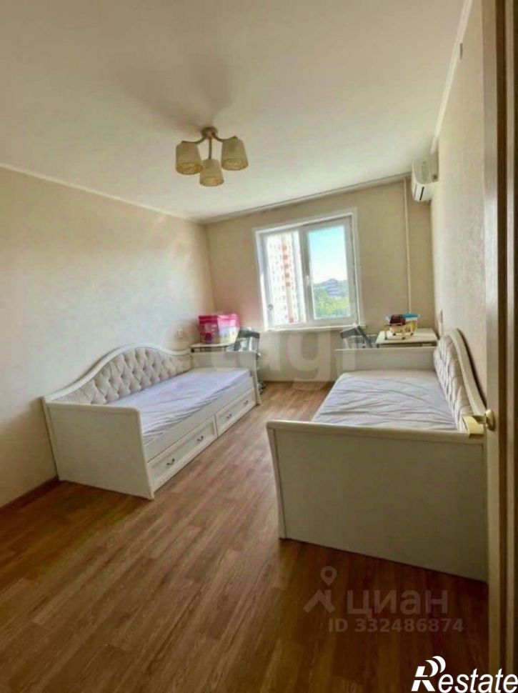 3-комн квартира ул Юнгов, 12,  д. 12