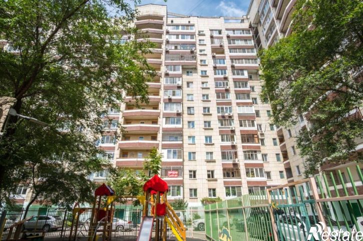 3-комн квартира Амурский б-р, 18,  д. 18