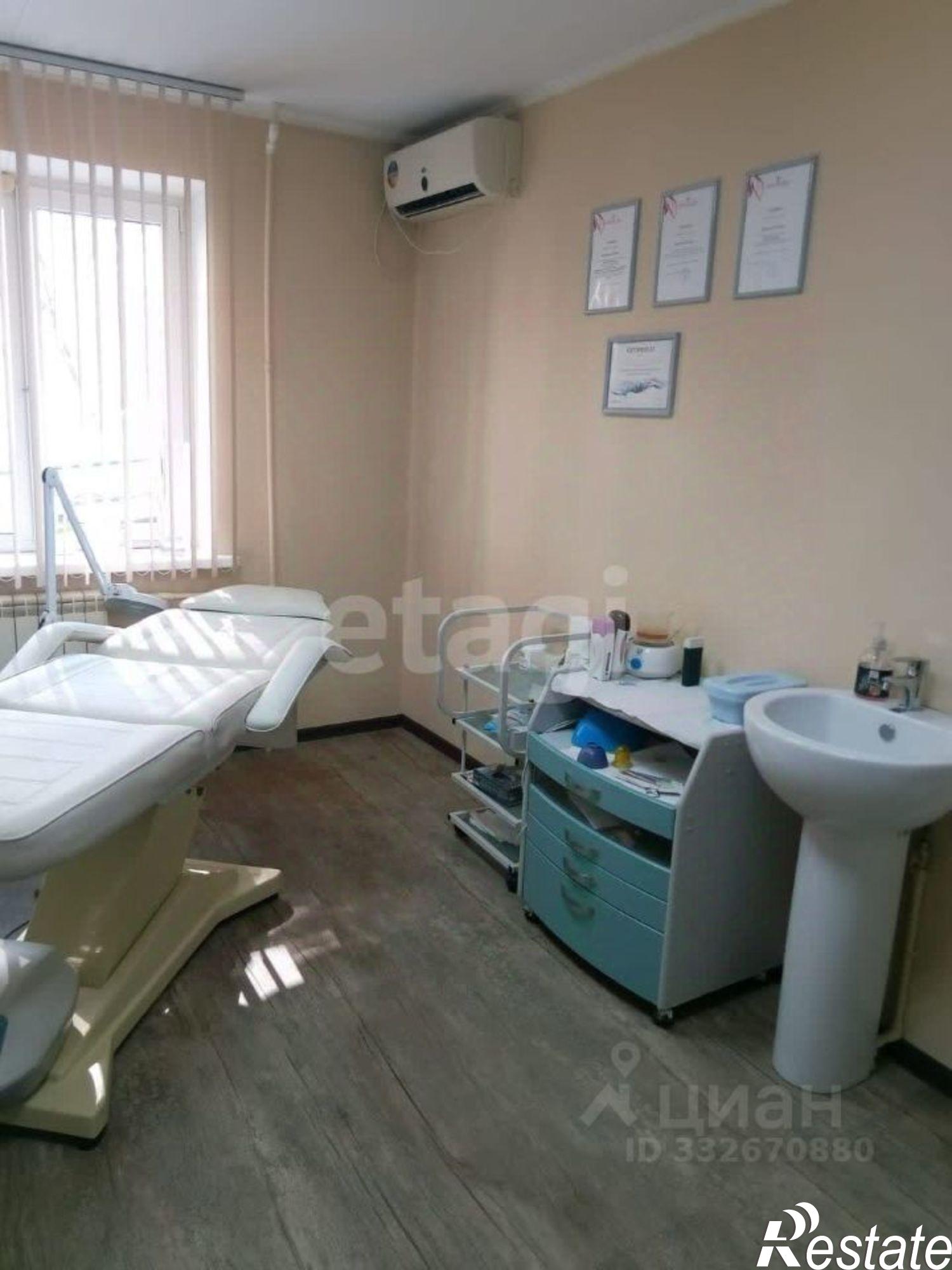 Купить офис, помещение под офис за 10 586 000 рублей на ул Запарина, 32