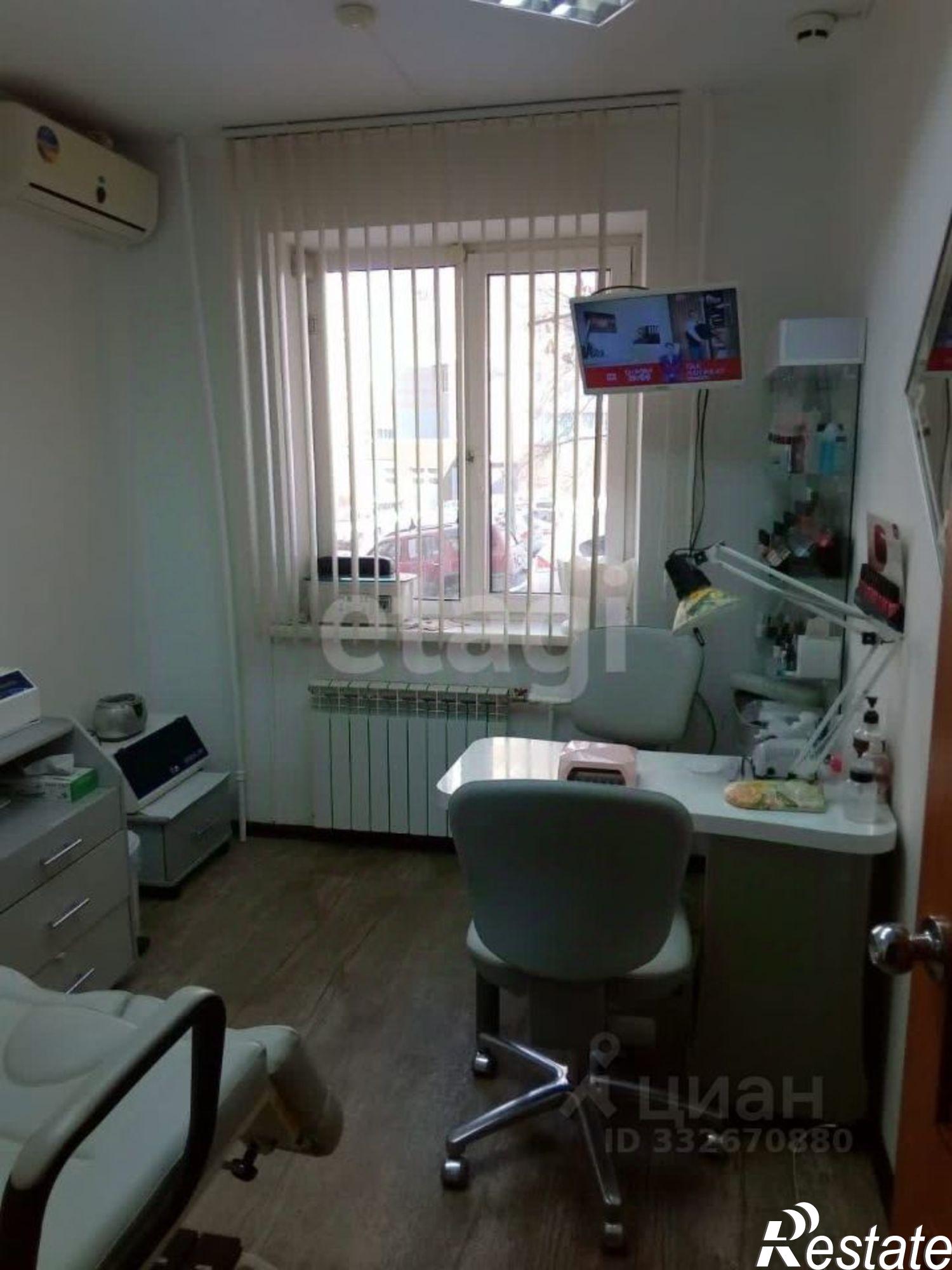 Купить офис, помещение под офис за 10 586 000 рублей на ул Запарина, 32