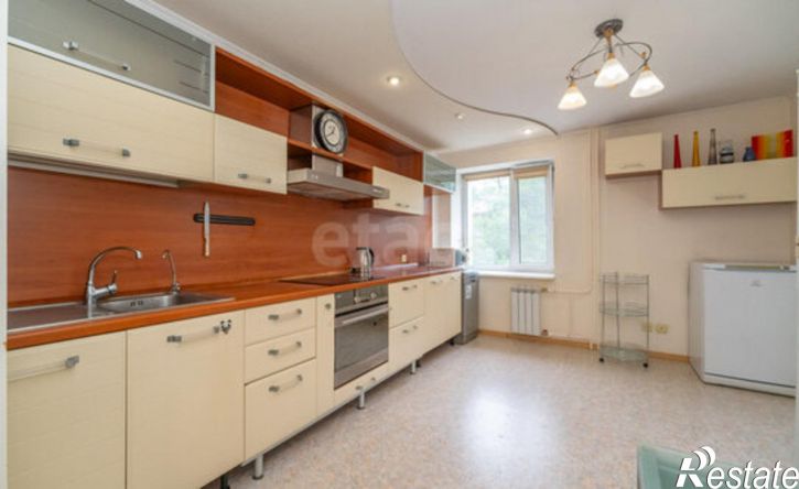 3-комн квартира ул Лейтенанта Шмидта, 2,  д. 2