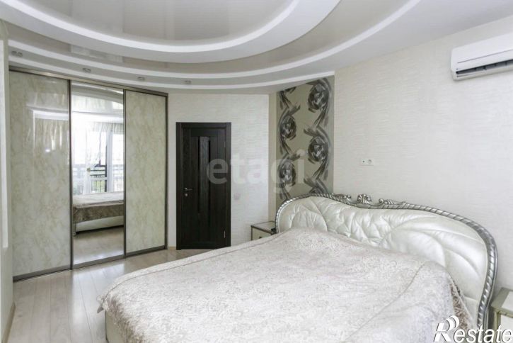 4-комн квартира улица Гайдара, 13,  д. 13
