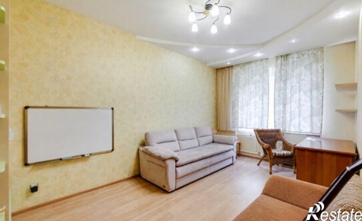 3-комн квартира ул Шеронова, 103,  д. 103