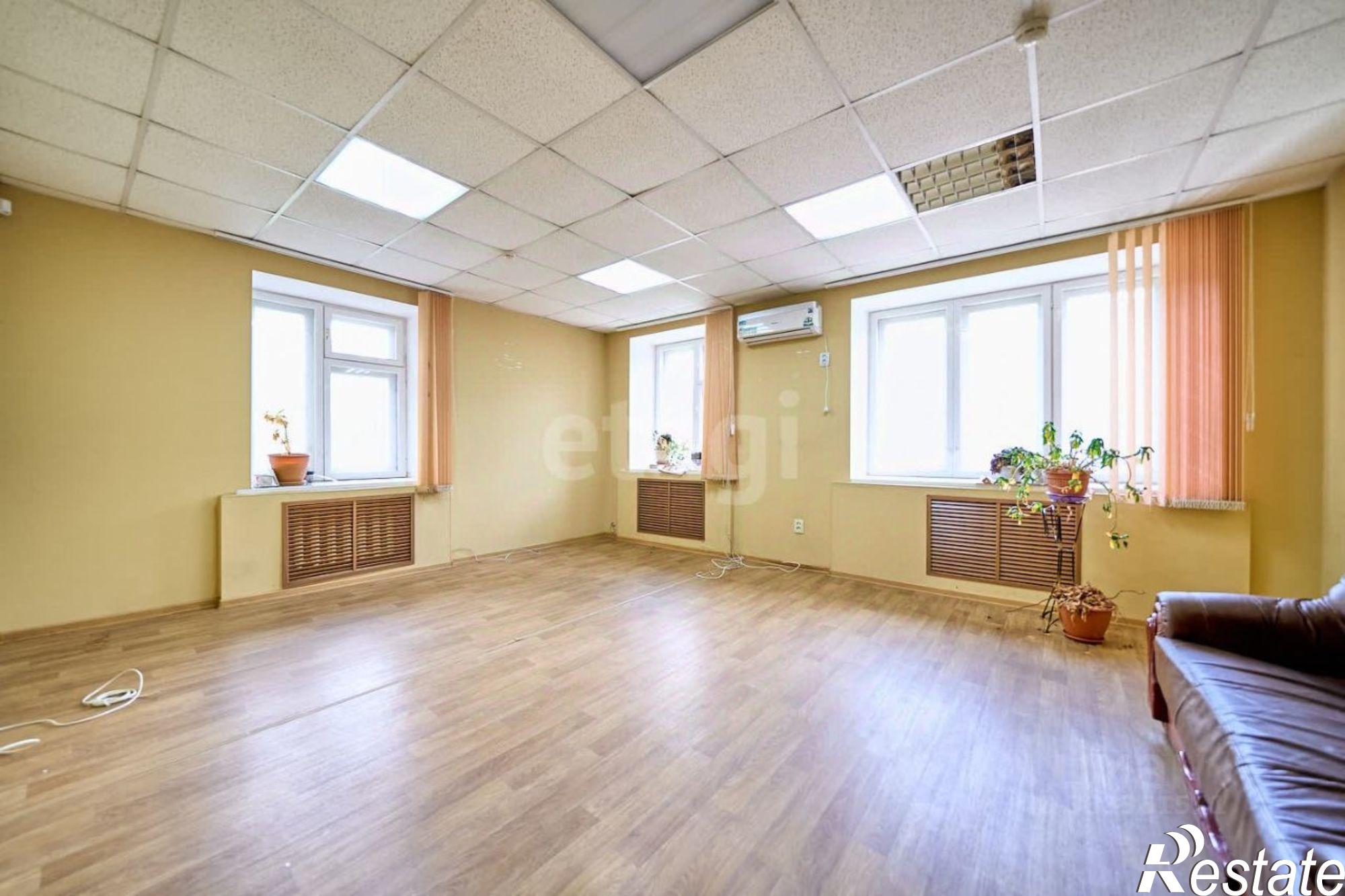 Купить офис, помещение под офис за 6 499 010 рублей на Гаражный пер, 22