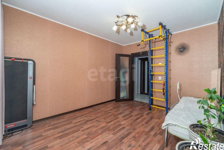 4-комн квартира ул Шеронова, 3,  д. 3