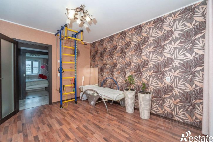 4-комн квартира ул Шеронова, 3,  д. 3