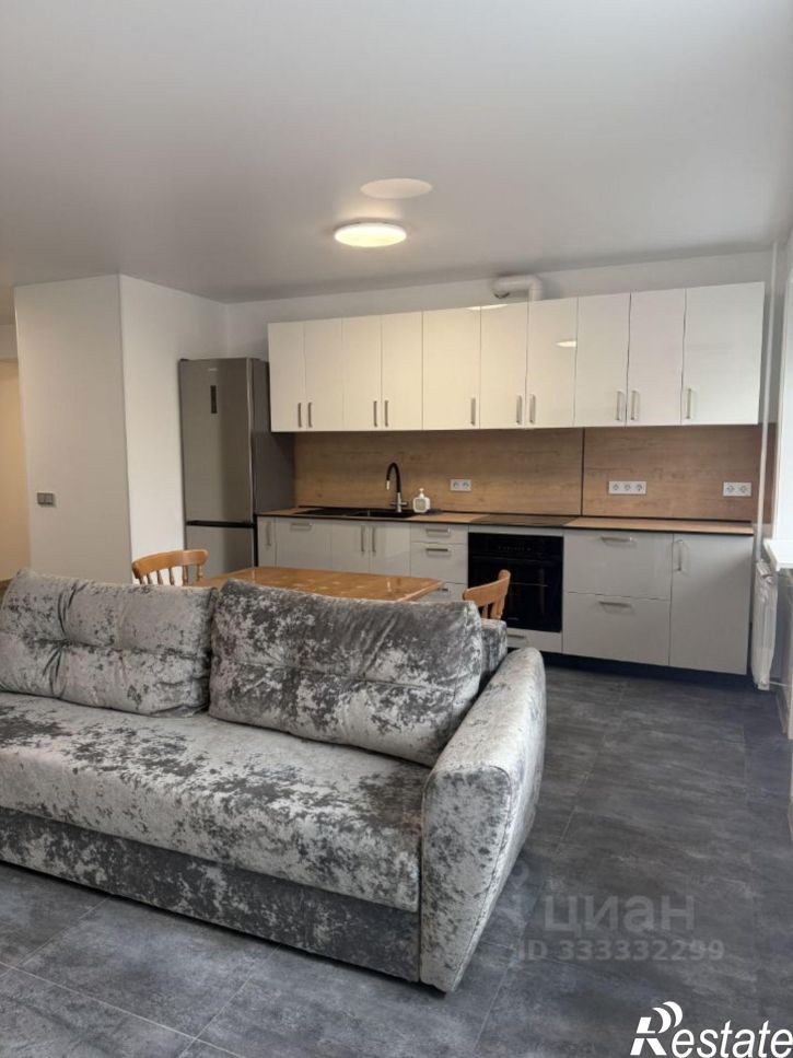 3-комн квартира ул Запарина, 87,  д. 87