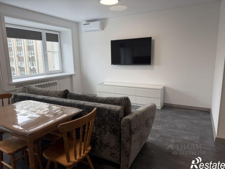 3-комн квартира ул Запарина, 87,  д. 87