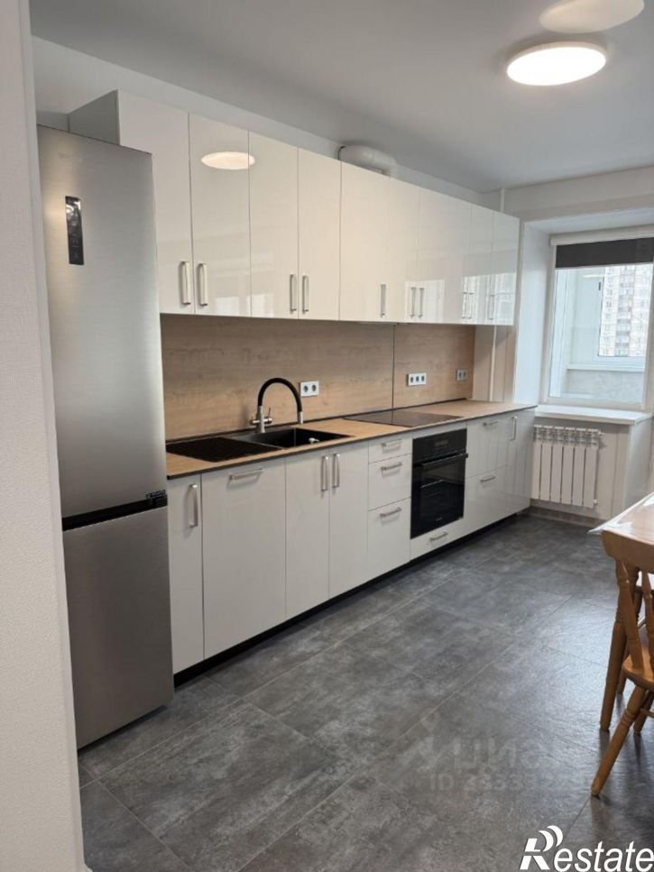 3-комн квартира ул Запарина, 87,  д. 87