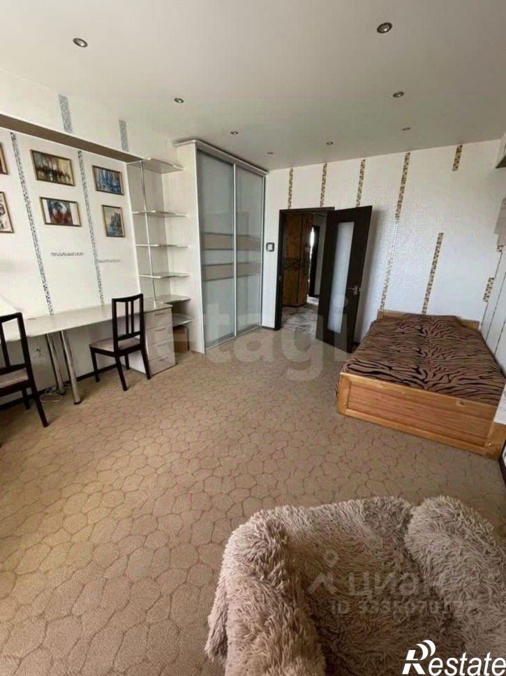 3-комн квартира ул Гамарника, 68,  д. 68