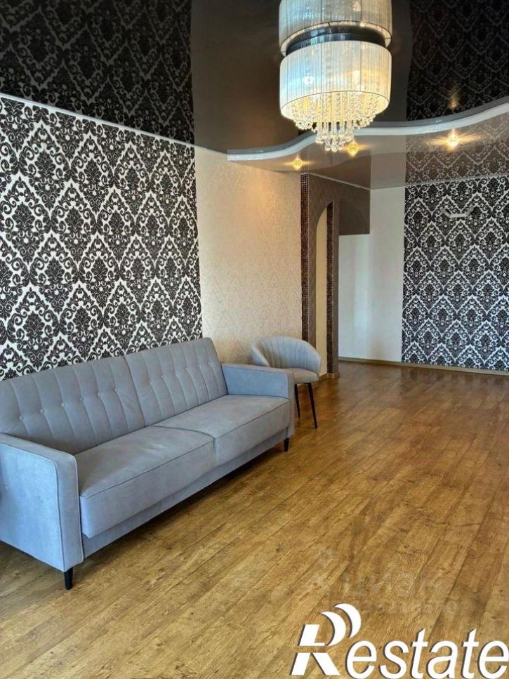 3-комн квартира улица Шеронова, 10,  д. 10