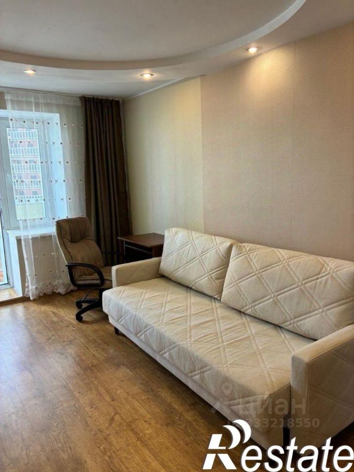 3-комн квартира улица Шеронова, 10,  д. 10