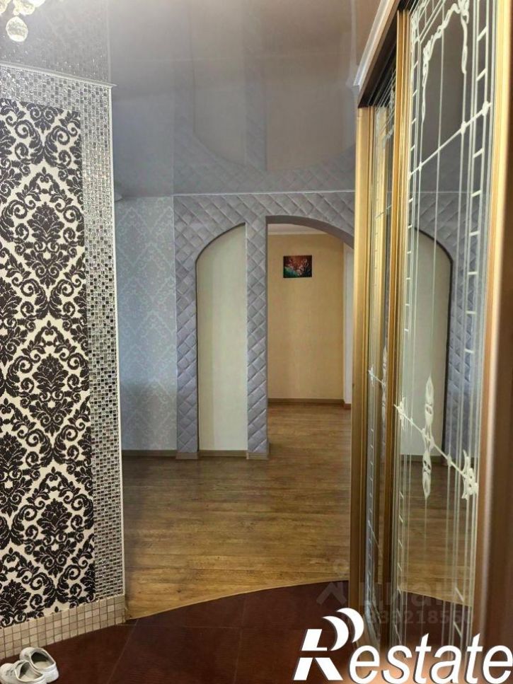 3-комн квартира улица Шеронова, 10,  д. 10