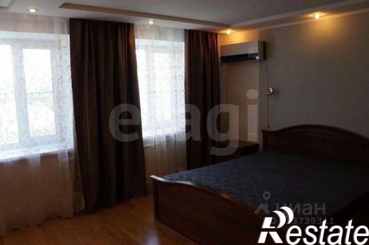 3-комн квартира улица Шеронова, 10,  д. 10